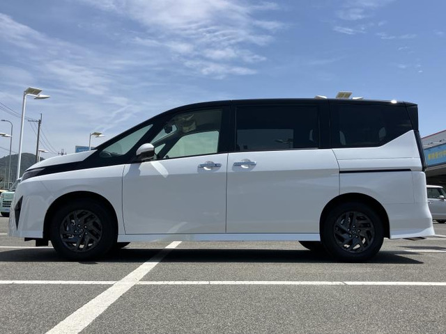 セレナ1.4 e-POWER ハイウェイスターV