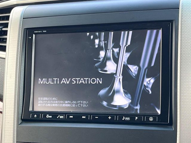�y�����i�r�z�l�C�̏����i�r�𑕔����Ă���܂��B�i�r�̎g���₷���͂������A�I�[�f�B�I�@�\���[��!�L�����v�◷�s�͂������A�ʋ΂┃�����ȂǕ��i�̃h���C�u���y�����Ȃ�͂���