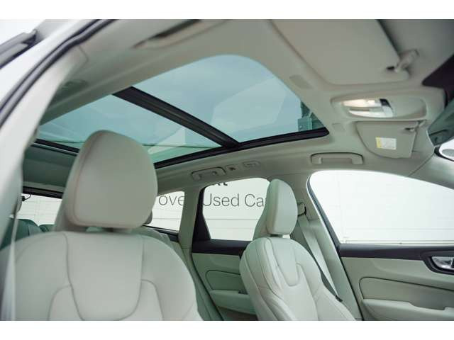 XC60ウルトラ B5 AWD 4WD