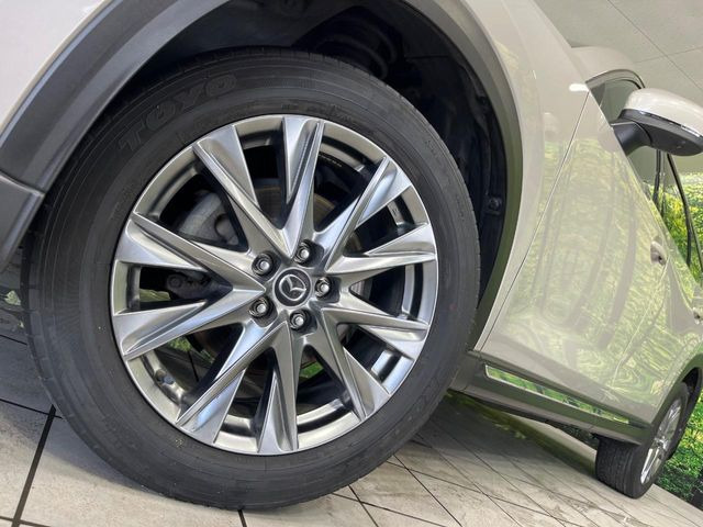 �y����19�C���`�A���~�z�C�[���z�O�ςɃ}�b�`���������A���~�z�C�[���𑕒����Ă���܂��B�e��ЊO�A���~�z�C�[����A�X�^�b�h���X�^�C�����戵�����Ă���܂��B���񂲑��k����������