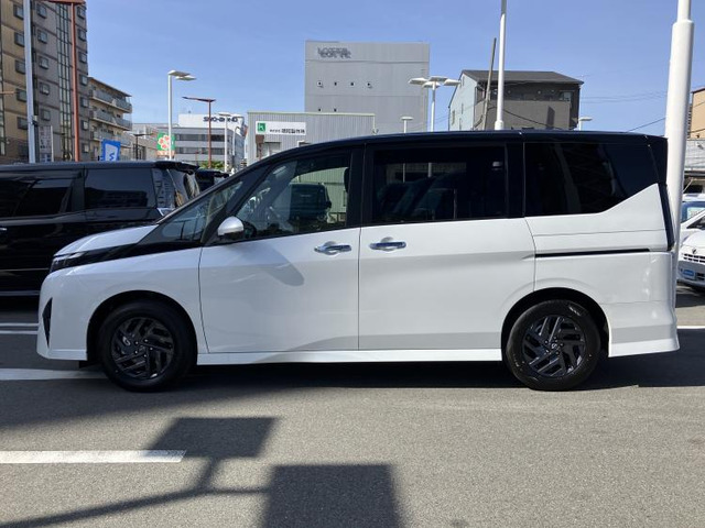 セレナ1.4 e-POWER ハイウェイスターV