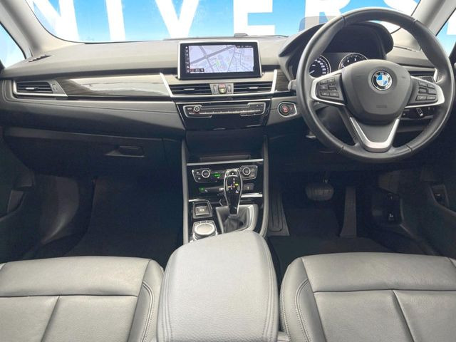 2シリーズグランツアラー218d xドライブ ラグジュアリー 4WD