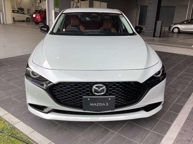 MAZDA3セダン