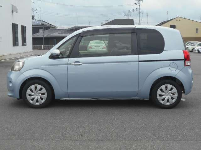 ポルテ1.5 F ア・ラ・モード
