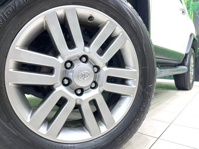 �y����20�C���`�A���~�z�C�[���z�O�ςɃ}�b�`���������A���~�z�C�[���𑕒����Ă���܂��B�e��ЊO�A���~�z�C�[����A�X�^�b�h���X�^�C�����戵�����Ă���܂��B���񂲑��k����������
