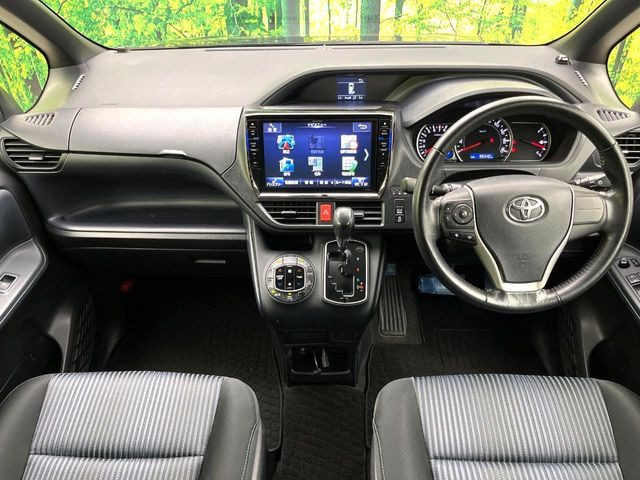 ヴォクシー2.0 ZS