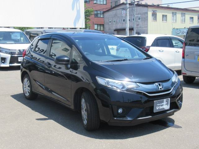 フィット1.3 13G Fパッケージ 4WD