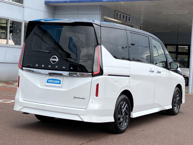 セレナ1.4 e-POWER ハイウェイスターV