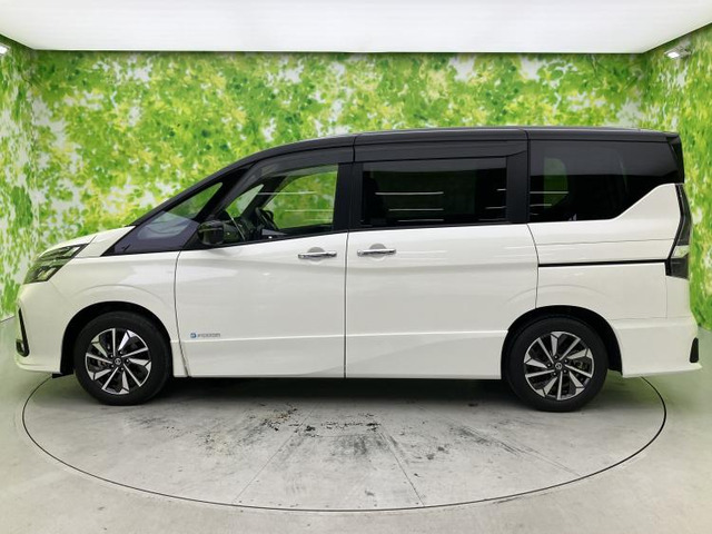 セレナ1.2 e-POWER ハイウェイスターV