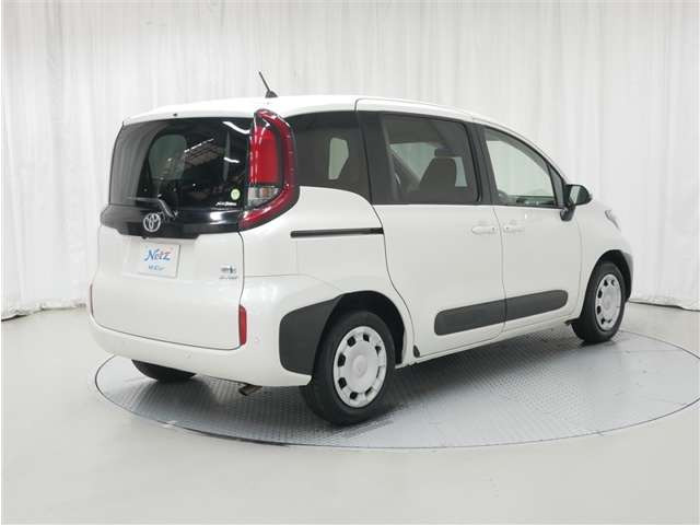 シエンタハイブリッド 1.5 G E-Four 4WD