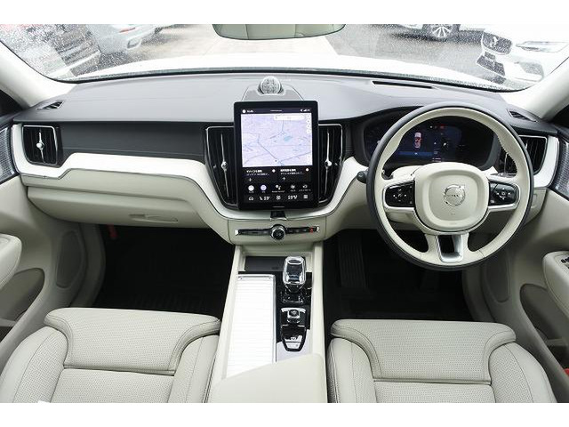 XC60ウルトラ T6 AWD プラグイン ハイブリッド 4WD