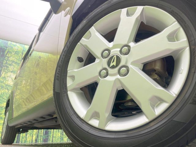 �y����15�C���`�A���~�z�C�[���z�O�ςɃ}�b�`���������A���~�z�C�[���𑕒����Ă���܂��B�e��ЊO�A���~�z�C�[����A�X�^�b�h���X�^�C�����戵�����Ă���܂��B���񂲑��k����������