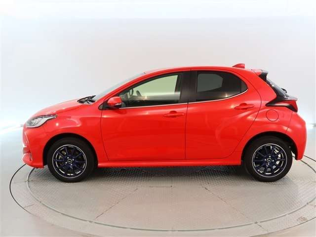 ヤリス1.5 ハイブリッド Z E-Four 4WD