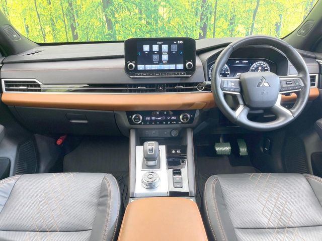 アウトランダーPHEV 2.4 P 4WD