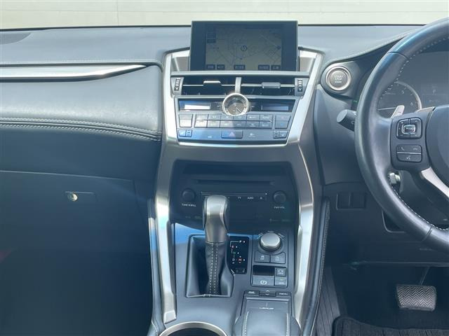 NX200t Iパッケージ 4WD