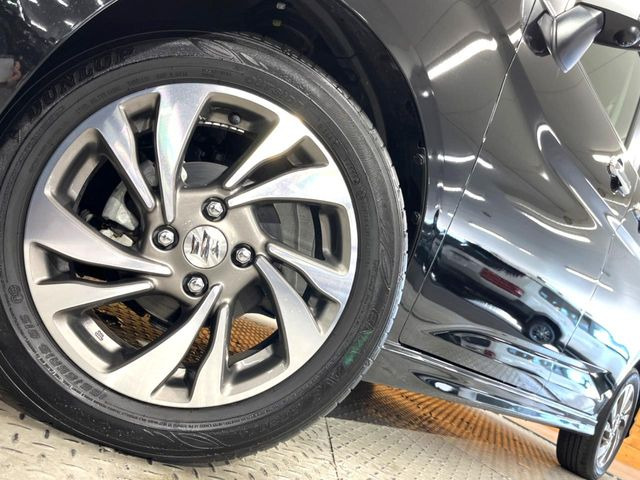 �y����15�C���`�A���~�z�C�[���z�O�ςɃ}�b�`���������A���~�z�C�[���𑕒����Ă���܂��B�e��ЊO�A���~�z�C�[����A�X�^�b�h���X�^�C�����戵�����Ă���܂��B���񂲑��k����������