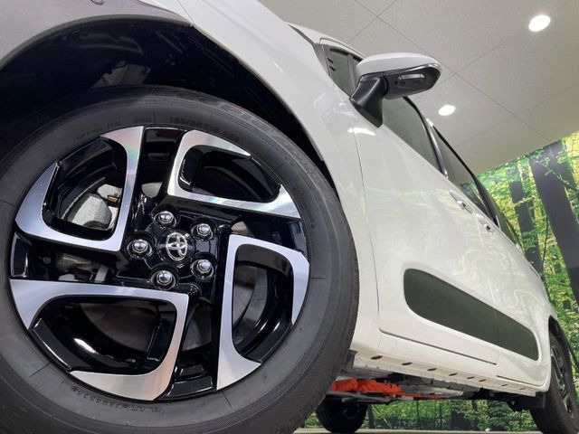 �y����15�C���`�A���~�z�C�[���z�O�ςɃ}�b�`���������A���~�z�C�[���𑕒����Ă���܂��B�e��ЊO�A���~�z�C�[����A�X�^�b�h���X�^�C�����戵�����Ă���܂��B���񂲑��k����������