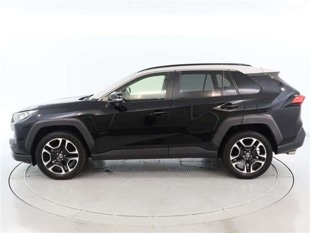 RAV42.0 アドベンチャー 4WD