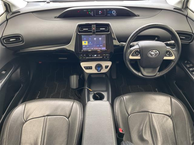 プリウス1.8 S