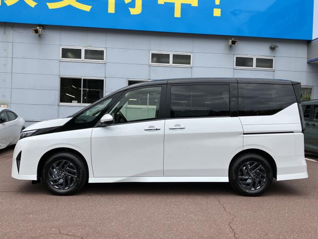 セレナ1.4 e-POWER ハイウェイスターV
