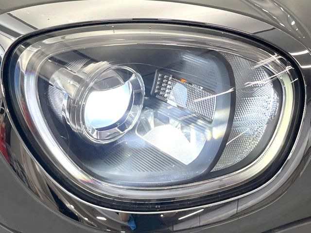 ��LED�w�b�h���C�g:��ԑ��s�����ǍD�Ȏ��E���m�ۂ����S���ĉ^�]�ł��鍂�P�xLED�w�b�h���C�g�𑕔�!�_�����x�������A����d�͂��}�����Ă��܂��B