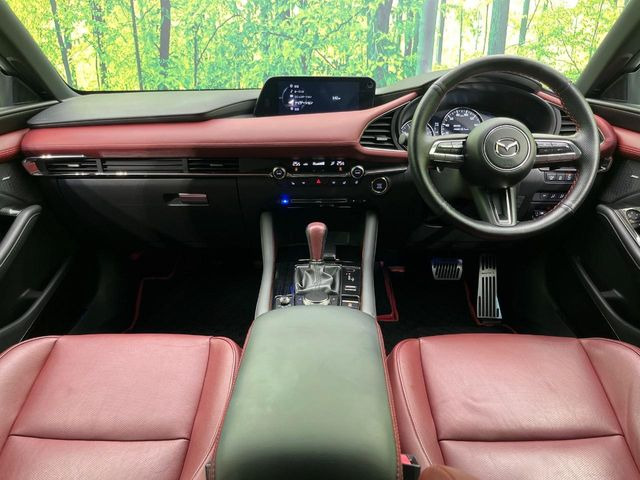 MAZDA3ファストバック2.0 20S バーガンディ セレクション