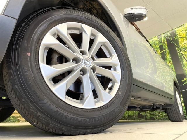 �y����17�C���`�A���~�z�C�[���z�O�ςɃ}�b�`���������A���~�z�C�[���𑕒����Ă���܂��B�e��ЊO�A���~�z�C�[����A�X�^�b�h���X�^�C�����戵�����Ă���܂��B���񂲑��k����������