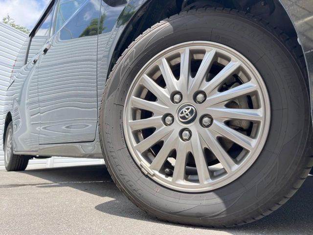 �y����15�C���`�A���~�z�C�[���z�O�ςɃ}�b�`���������A���~�z�C�[���𑕒����Ă���܂��B�e��ЊO�A���~�z�C�[����A�X�^�b�h���X�^�C�����戵�����Ă���܂��B���񂲑��k����������