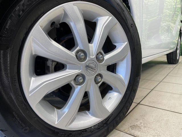 �y����14�C���`�A���~�z�C�[���z�O�ςɃ}�b�`���������A���~�z�C�[���𑕒����Ă���܂��B�e��ЊO�A���~�z�C�[����A�X�^�b�h���X�^�C�����戵�����Ă���܂��B���񂲑��k����������