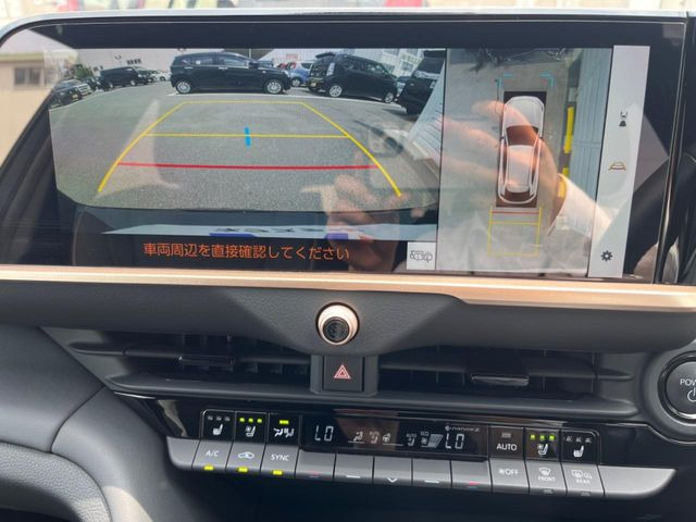 �y�p�m���~�b�N�r���[���j�^�[�z��p�̃J�����ɂ��A�ォ�猩���낵���悤�Ȏ��_��360�x�N���}�̎��͂��m�F���邱�Ƃ��ł��܂������p�������m�F���₷���A�����ꏊ�ł̐؂�Ԃ��⒓�Ԃ��X���[�Y�ɍs���܂��B