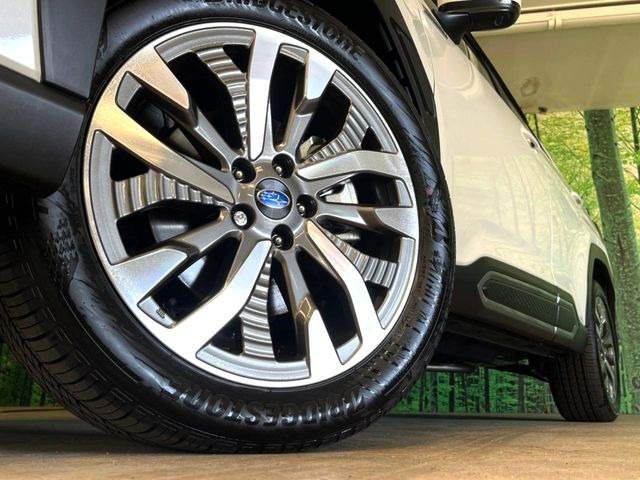 �y�����A���~�z�C�[���z�O�ςɃ}�b�`���������A���~�z�C�[���𑕒����Ă���܂��B�e��ЊO�A���~�z�C�[����A�X�^�b�h���X�^�C�����戵�����Ă���܂��B���񂲑��k����������