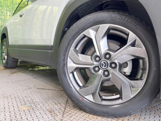 �y�����I�v�V����18�C���`�A���~�z�C�[���z�����I�v�V�����z�C�[���𑕒��B���s���\�̌���ɉ����A�O�ς����X�^�C���b�V���ɂȂ��Ă��܂��B