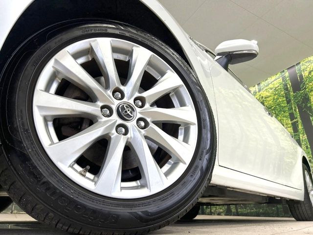 �y����17�C���`�A���~�z�C�[���z�O�ςɃ}�b�`���������A���~�z�C�[���𑕒����Ă���܂��B�e��ЊO�A���~�z�C�[����A�X�^�b�h���X�^�C�����戵�����Ă���܂��B���񂲑��k����������