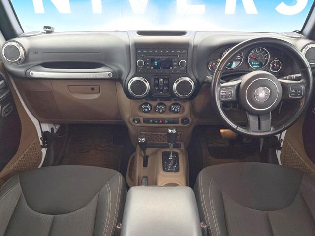 ラングラーアンリミテッド サハラ 4WD