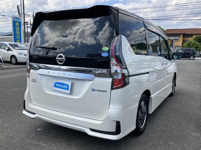 セレナ1.2 e-POWER ハイウェイスターV