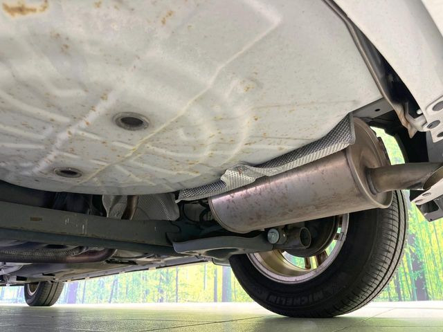 弊社では、全車『修復歴なし』のお車のみ取り扱っております。専任バイヤーによる厳選した仕入れの後、入庫後の車両チェックを行い、ネクステージが認定した高品質な中古車をご提供しております。