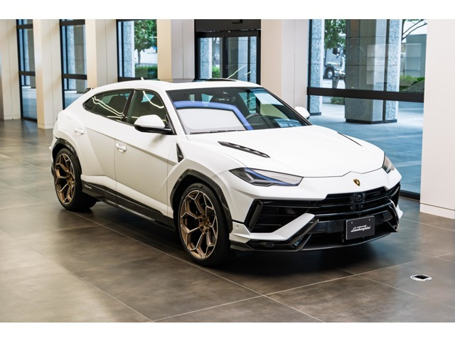 ウルスペルフォルマンテ 4WD