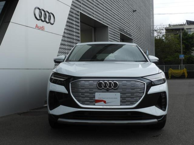 Q4スポーツバックe-tron40 アドバンスド