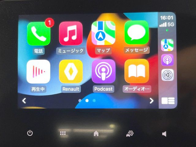 ��Apple Car Play:�X�}�z�Ƃ̗L���ڑ��ŁA�i�r�E�I�[�f�B�I�Đ��ȂǃX�}�z�̃A�v���@�\����ʂł��g����֗��@�\�ł�!