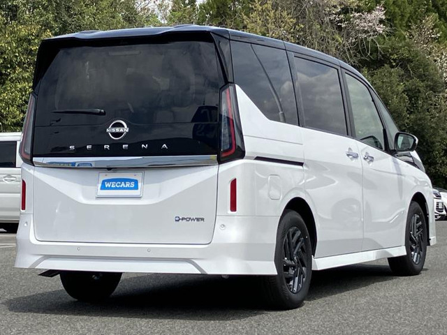 セレナ1.4 e-POWER ハイウェイスターV