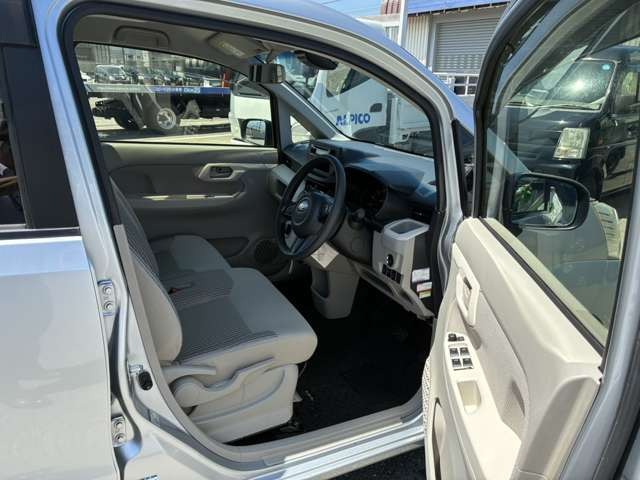 ステラG スマートアシスト 4WD