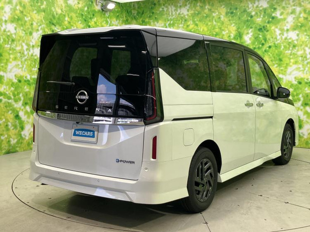 セレナ1.4 e-POWER ハイウェイスターV