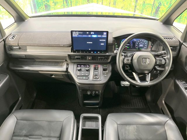 ステップワゴン2.0 e:HEV スパーダ プレミアムライン