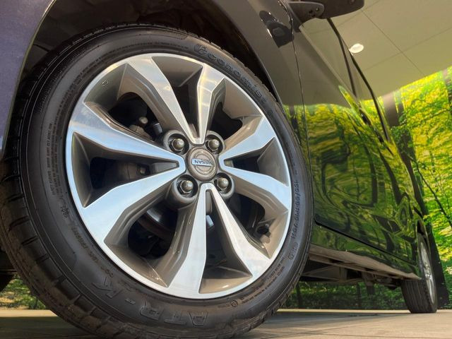 �y����15�C���`�A���~�z�C�[���z�O�ςɃ}�b�`���������A���~�z�C�[���𑕒����Ă���܂��B�e��ЊO�A���~�z�C�[����A�X�^�b�h���X�^�C�����戵�����Ă���܂��B���񂲑��k����������