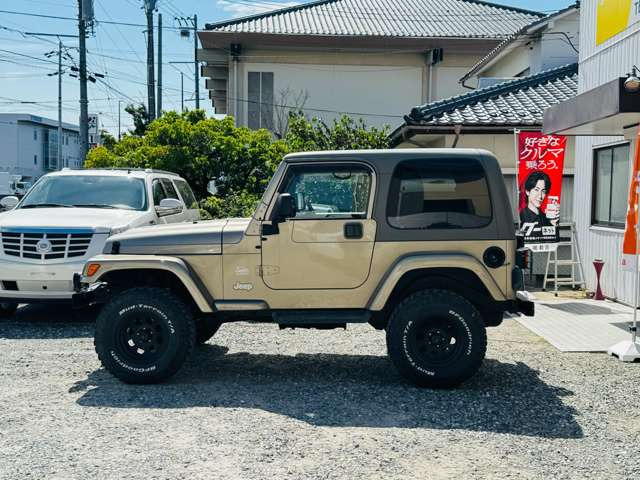 ラングラーサハラ ハードトップ 4WD