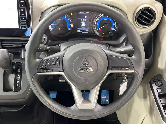 �y�X�e�A�����O�X�C�b�`�z�^�]���A�O������ڐ������炷���ƂȂ��A�I�[�f�B�I���̑��삪�\�ȕ֗��@�\!���S&���K�ȃh���C�u�����o���Ă���܂���