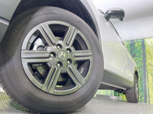 �y�����A���~�z�C�[���z�O�ςɃ}�b�`���������A���~�z�C�[���𑕒����Ă���܂��B�e��ЊO�A���~�z�C�[����A�X�^�b�h���X�^�C�����戵�����Ă���܂��B���񂲑��k����������