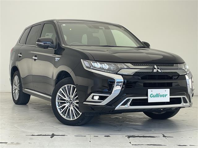 アウトランダーPHEV2.4 G プレミアムパッケージ 4WD