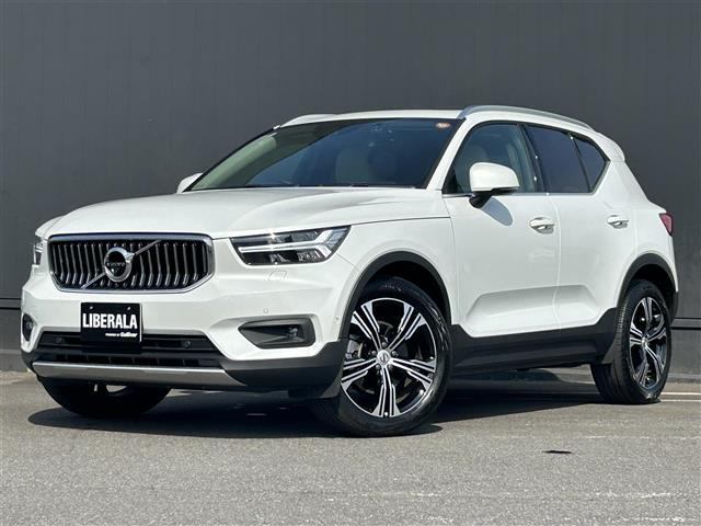XC40B4 AWD インスクリプション 4WD