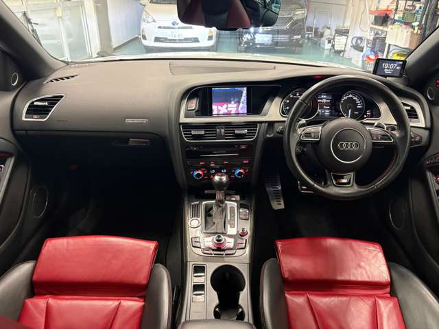 S5カブリオレ3.0 4WD